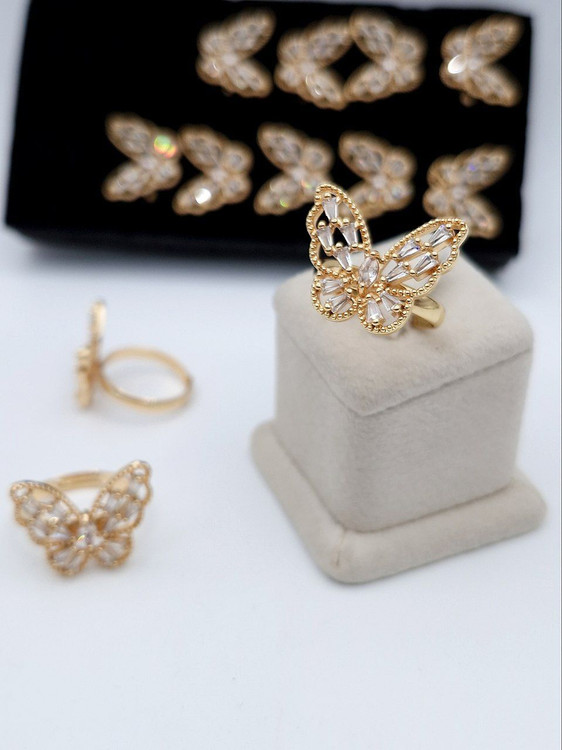 انگشتر پروانه