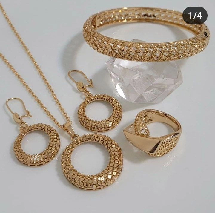 سرویس زنانه