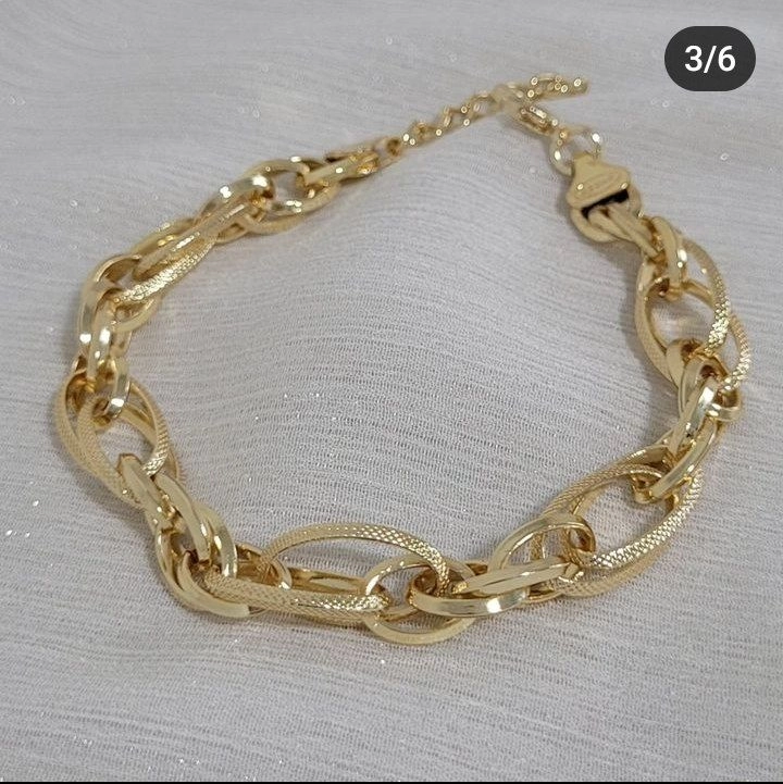 دستبند حلقه ای زنانه