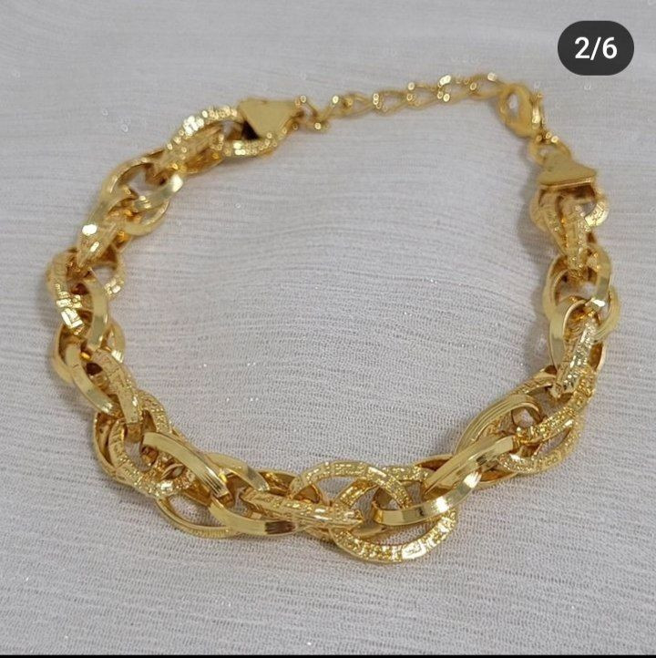 دستبند بدلیجات رنگ ثابت و بدون حساسیت مناسب استفاده روزمره و مجلسی