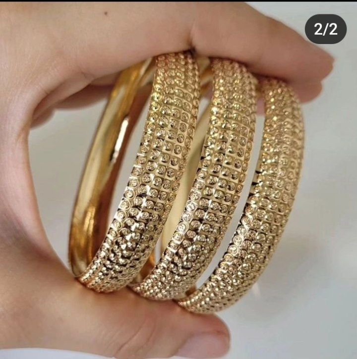 النگو طرح طلایی نقطهای زنانه ۱۰ میلیمتری پک دو عددی