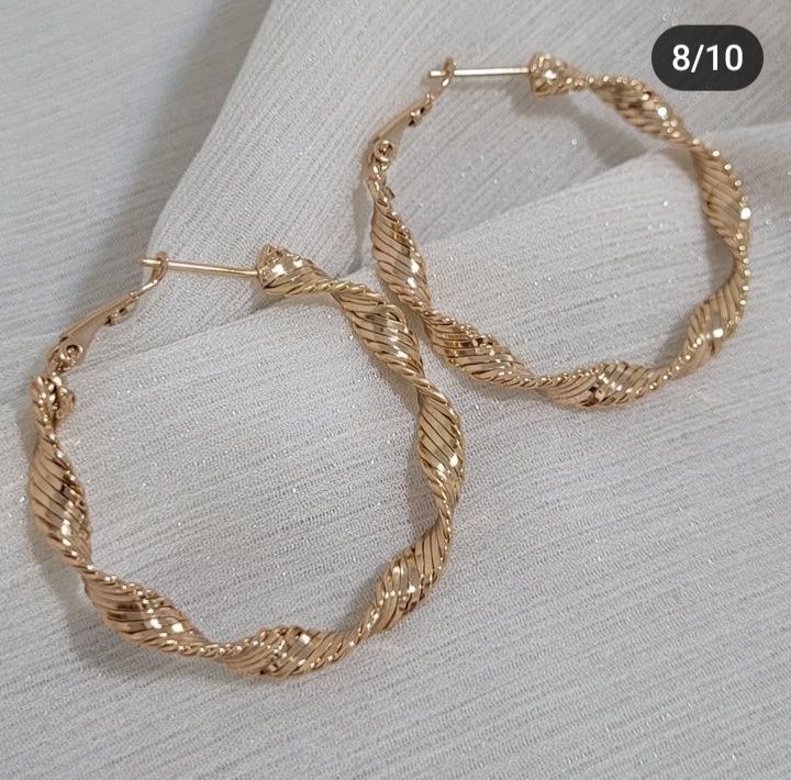 گوشواره زنانه برند ژوپینگ با طراحی خاص و جذاب