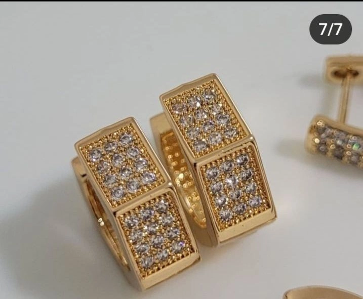 گوشواره زنانه ژوپینگ مدل حلقهای ضد حساسیت