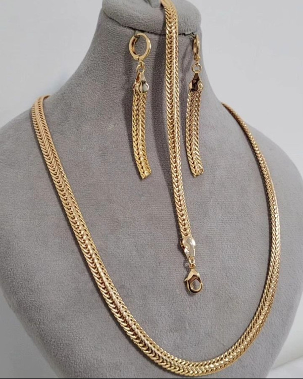 سرویس زنانه مدل ماری ژوپینگ با طراحی زنجیری براق و ظریف