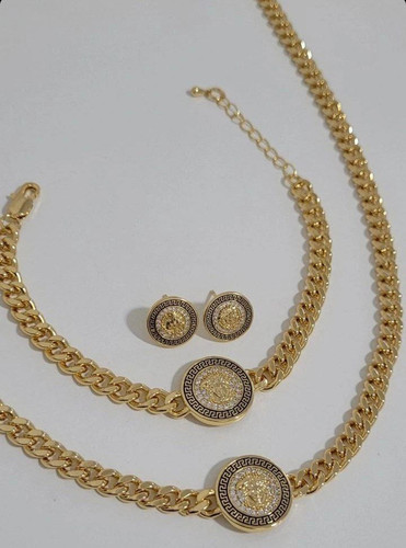 سرویس ورساچ زنانه