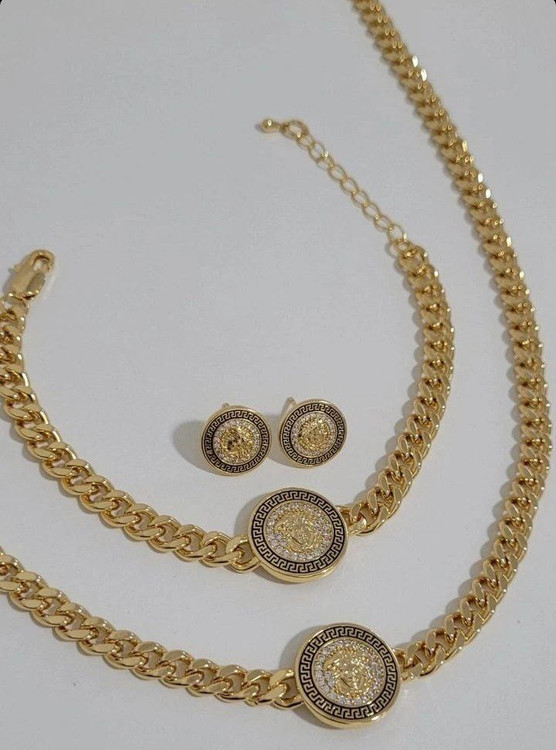 سرویس زنانه طرح کارتیر ورساچ استیل اصل با طراحی لوکس