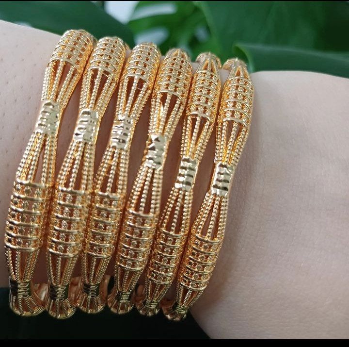 النگو اماراتی زنانه شبیه طلا