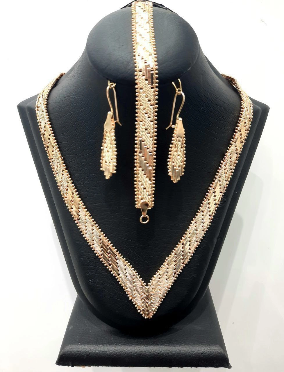 سرویس زنانه مجلسی مدل جلفا مناسب مهمانی و استایل رسمی