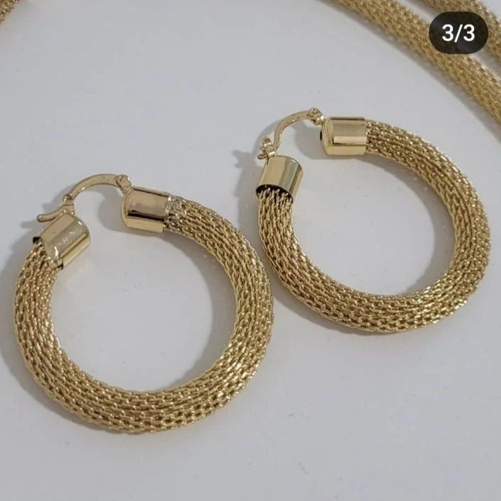 سرویس زنانه استیل طرح طلا شامل گردنبند دستبند و گوشواره