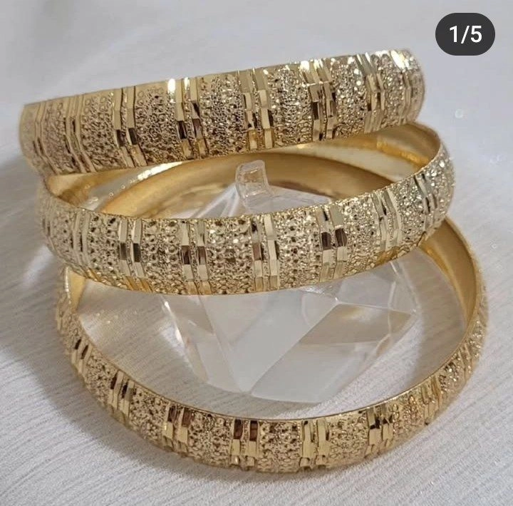 النگو طلا روس