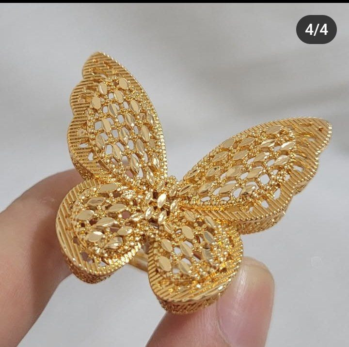 انگشتر دخترانه طرح طلا مدل پروانه برنجی فری سایز