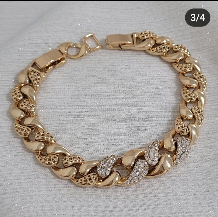 سرویس زنانه