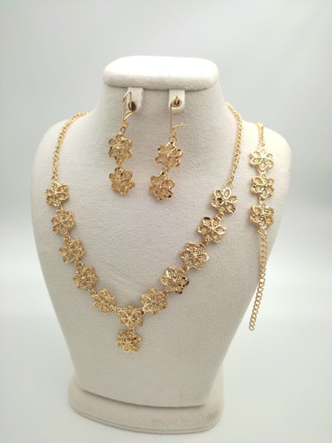 سرویس طرح طلا زنانه برنجی رنگ ثابت