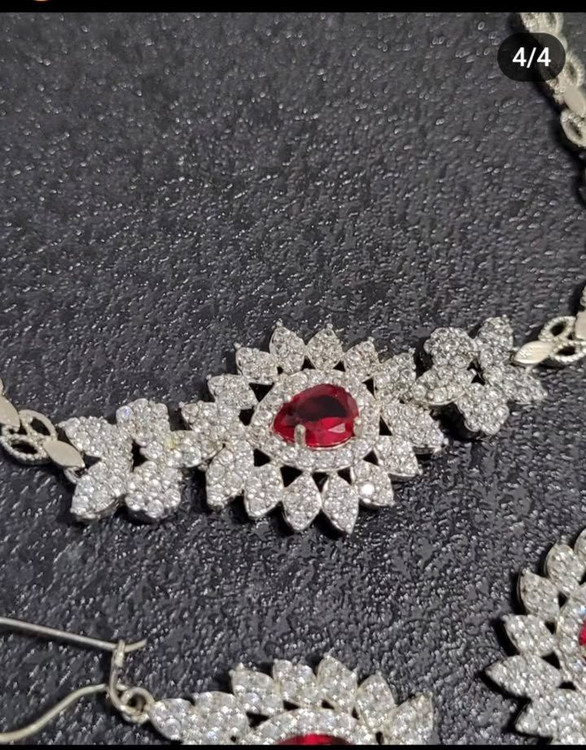 سرویس مجلسی زنانه با نگین یاقوتی درخشان