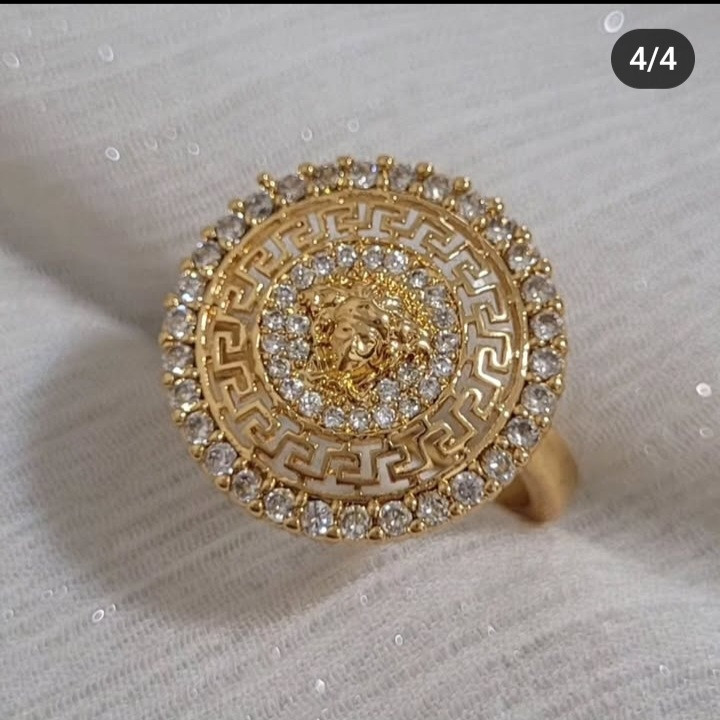 انگشتر ورساچ زنانه