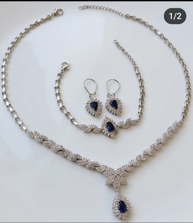 سرویس جواهری سفید زنانه با نگین آبی مخراجی زیبا