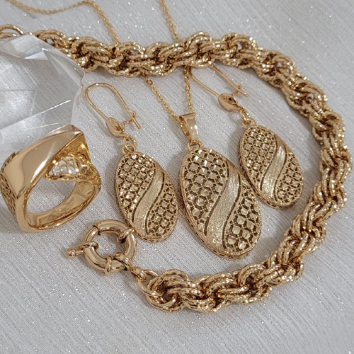 سرویس زنانه