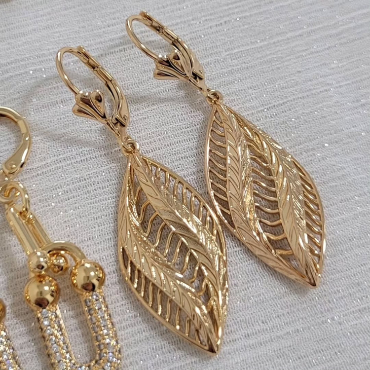 گوشواره زنانه