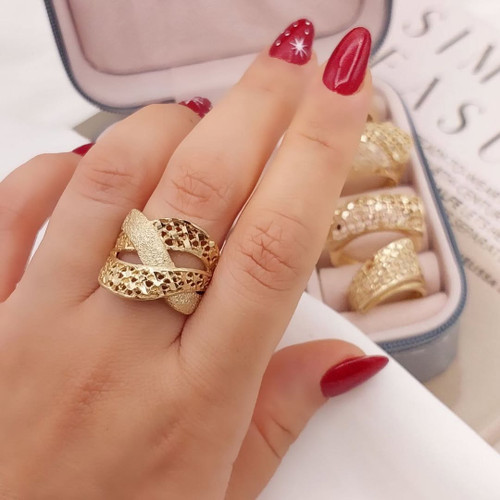 انگشتر طرح طلای زنانه