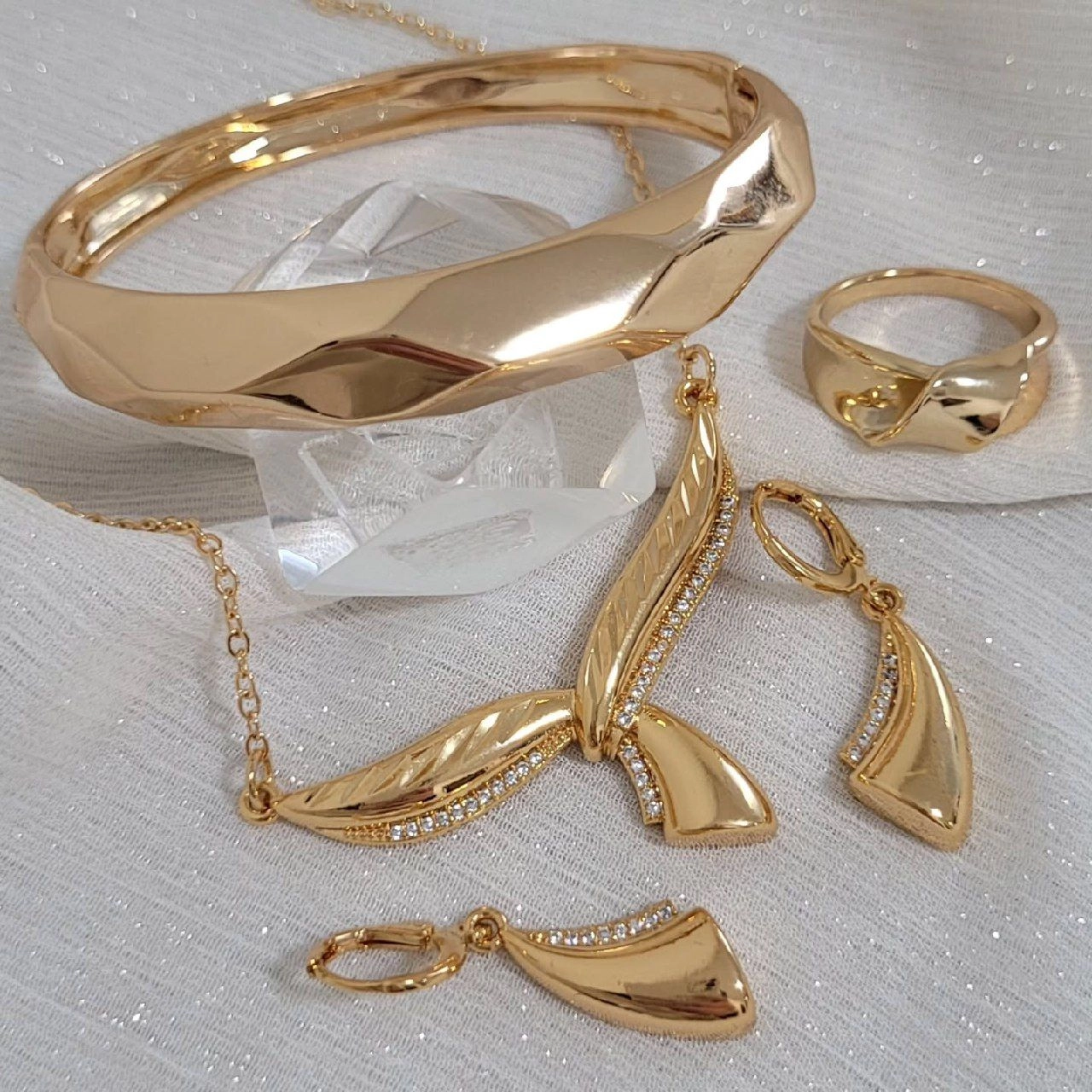 سرویس کامل طرح طلای زنانه