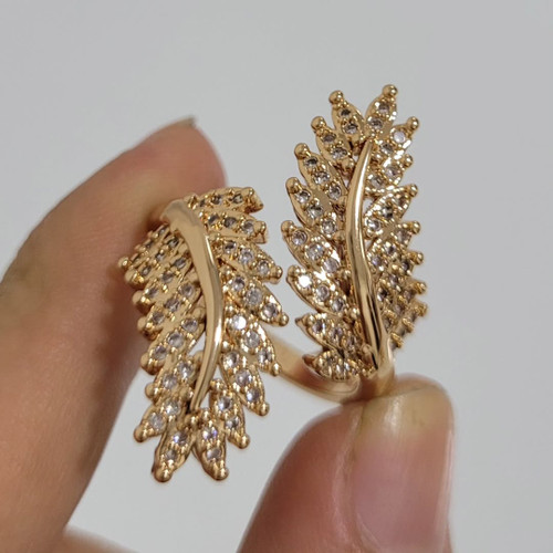 انگشتر طرح طلای زنانه