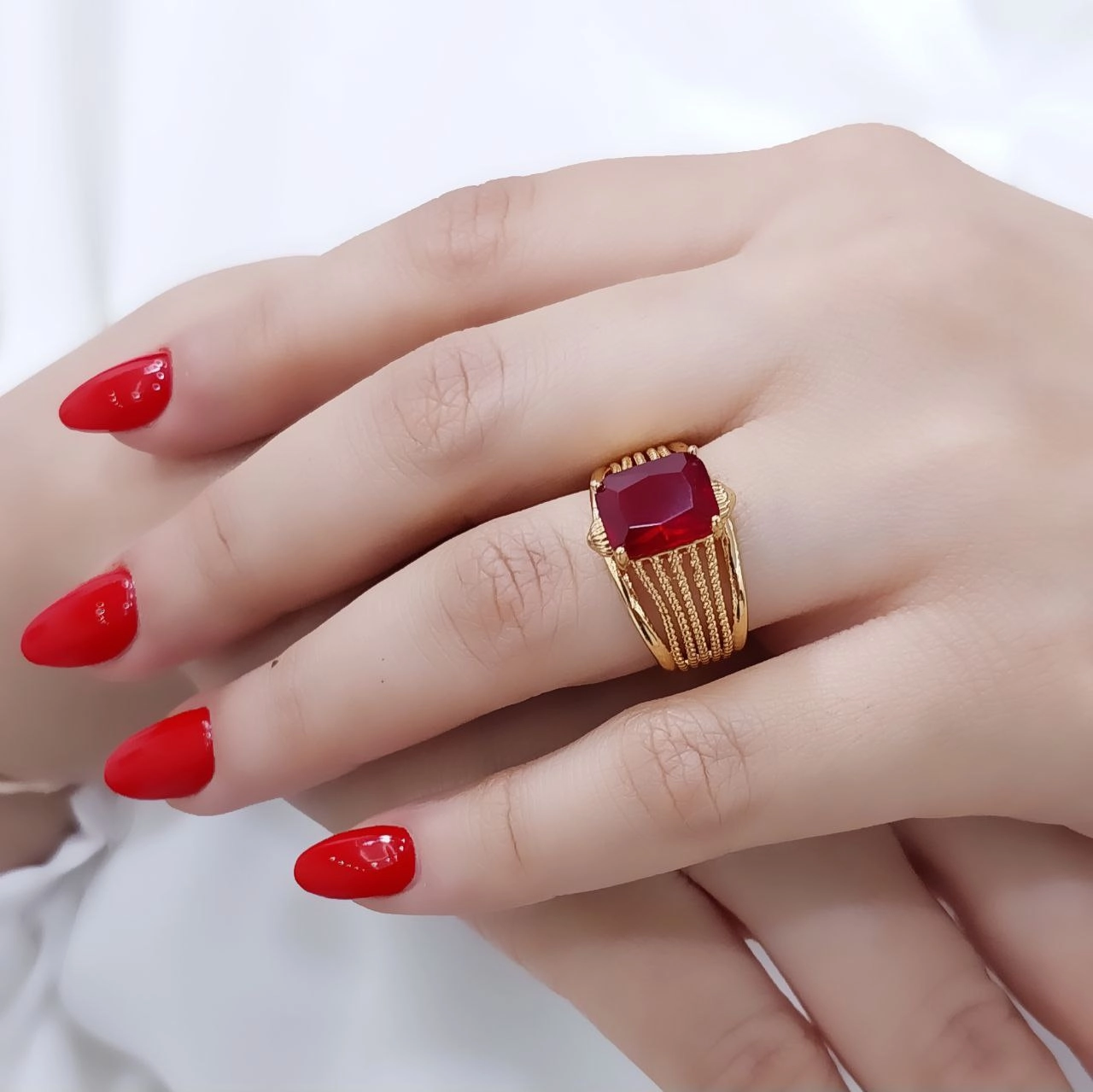 انگشتر سنگ دار زنانه