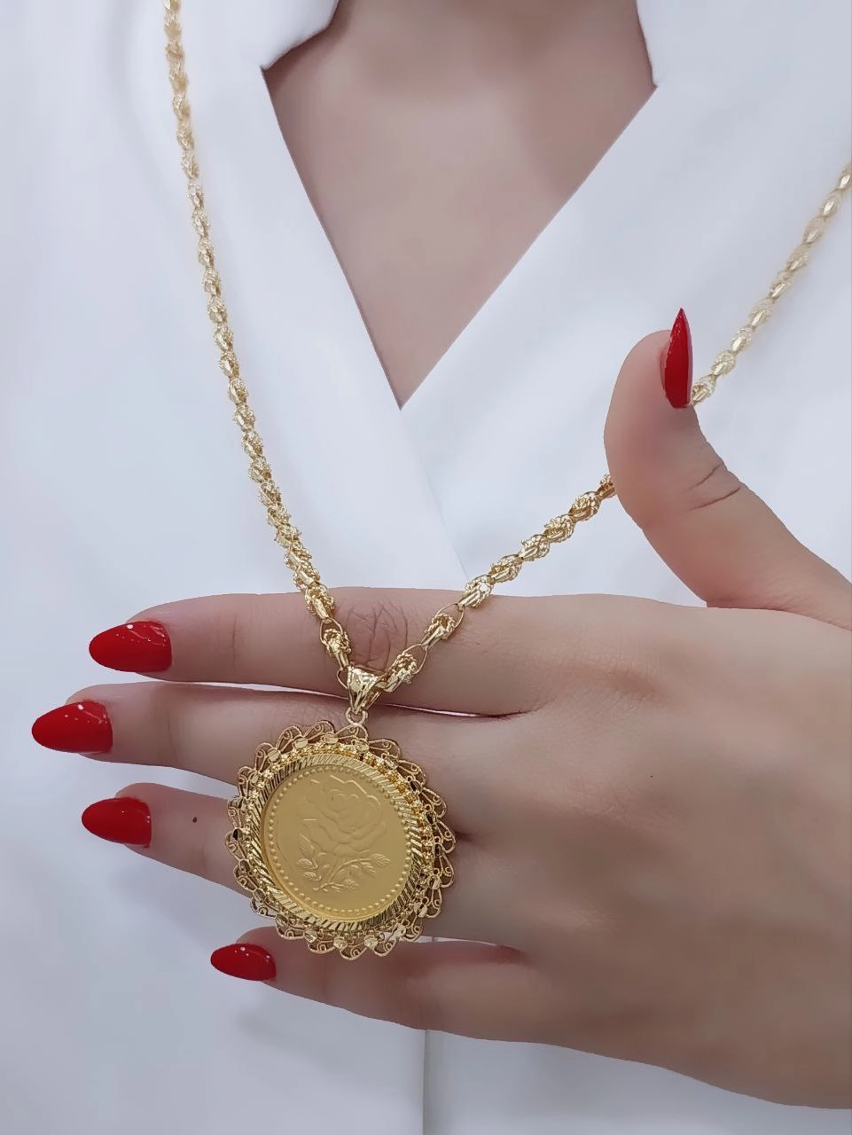 گردنبند بلند زنانه