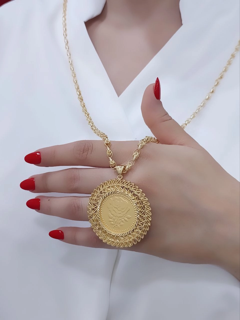 گردنبند بلند زنانه