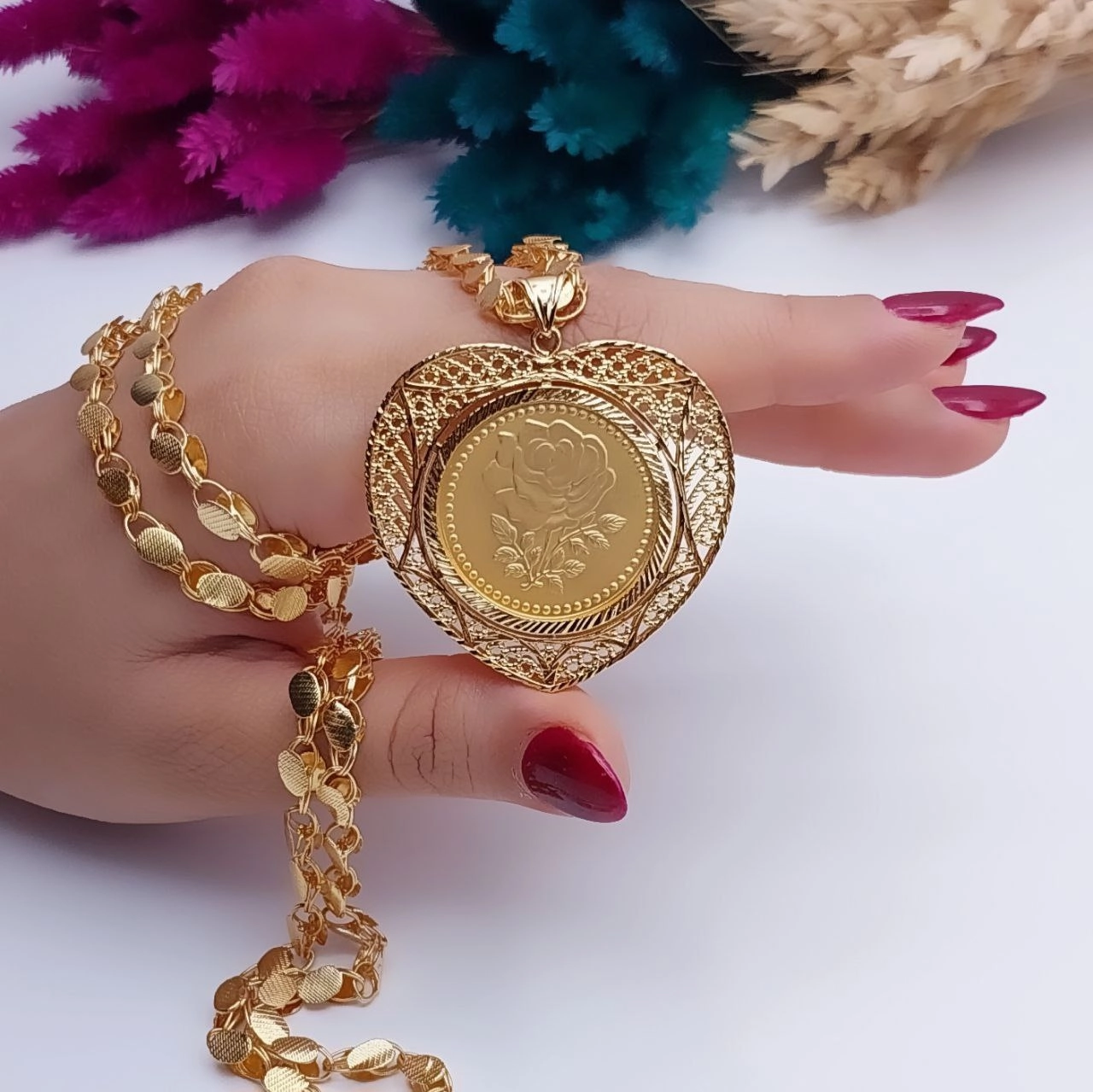 گردنبند طرح طلای زنانه