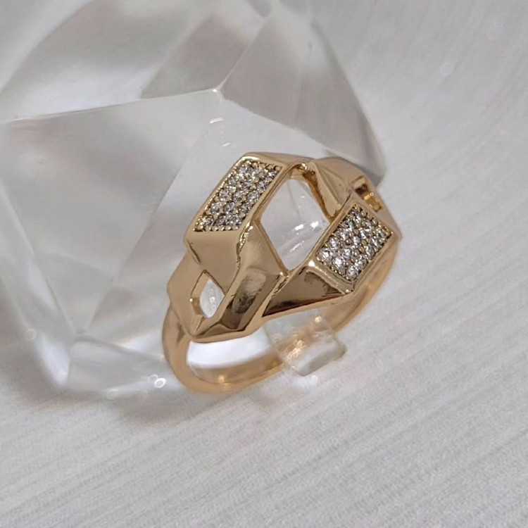 انگشتر نگین دار زنانه