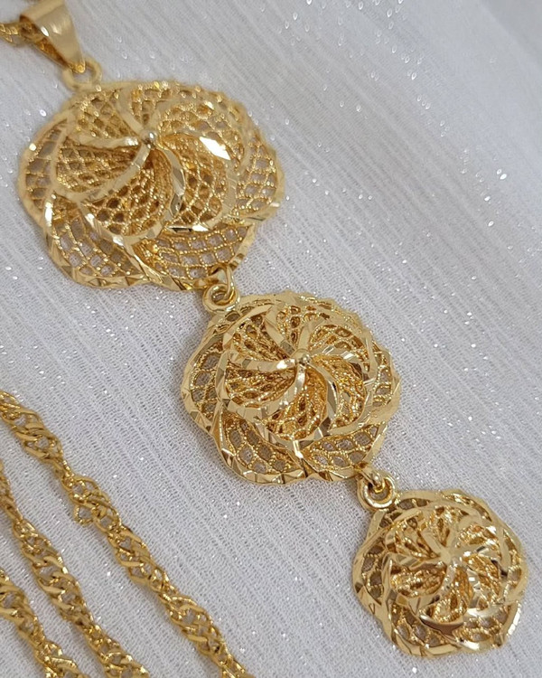 گردنبند زنانه طرح طلا سیتی گلد مدالیون سهلایه با زنجیر بلند ۸۰ سانتی رنگ طلایی