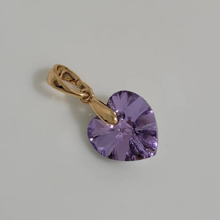 پلاک زنانه نگین سنگی بنفش طرح طلا مدل قلبی فانتزی مناسب استایل دخترانه