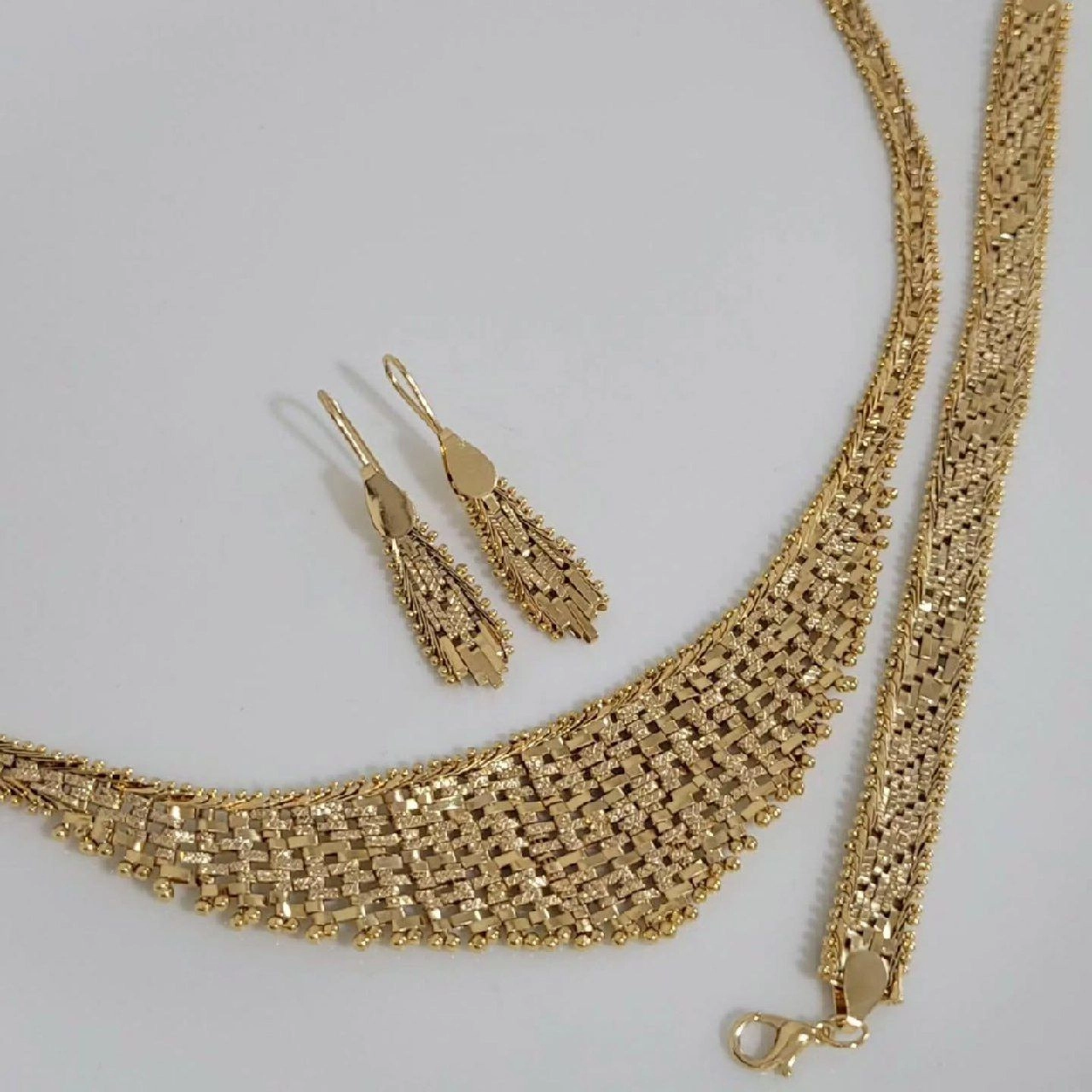 سرویس زنانه، مدل جلفا