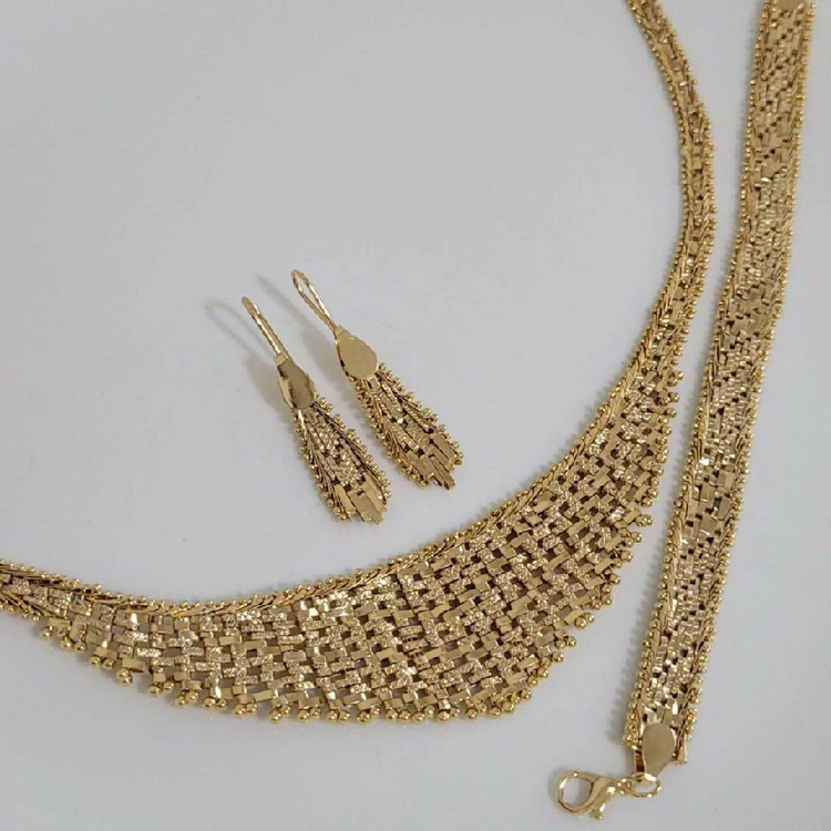 سرویس زنانه، مدل جلفا