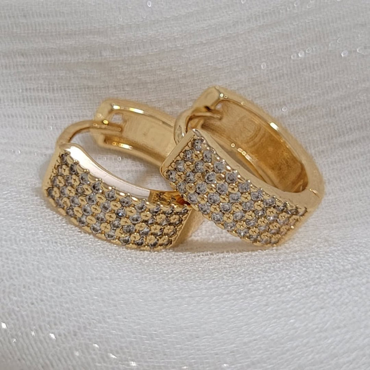 گوشواره حلقه ای نگین دار