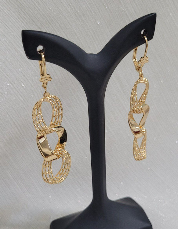 گوشواره آویز زنانه YSX طلایی – طراحی حلقهای دوبل با پلاک قلب براق