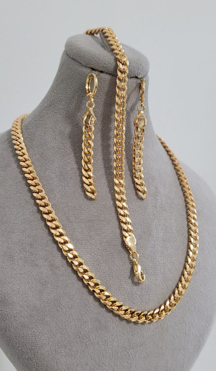 سرویس طرح طلای زنانه مدل کارتیر با زنجیر درخشان و گوشواره آویز زنجیری