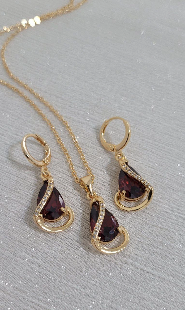 نیمست سنگی زنانه