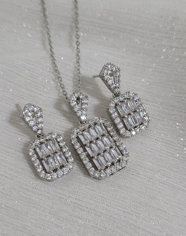 نیمست زنانه