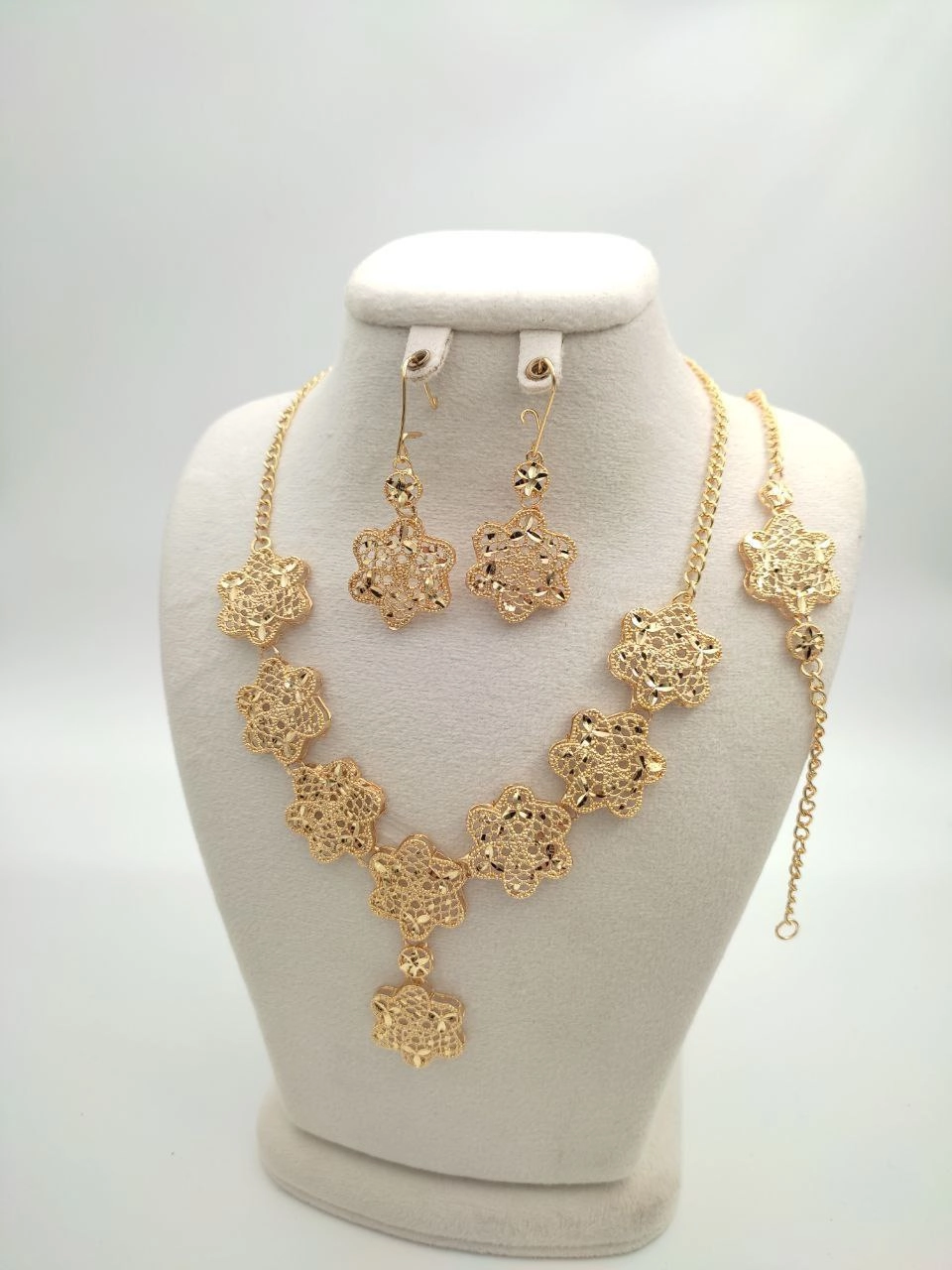 سرویس زنانه