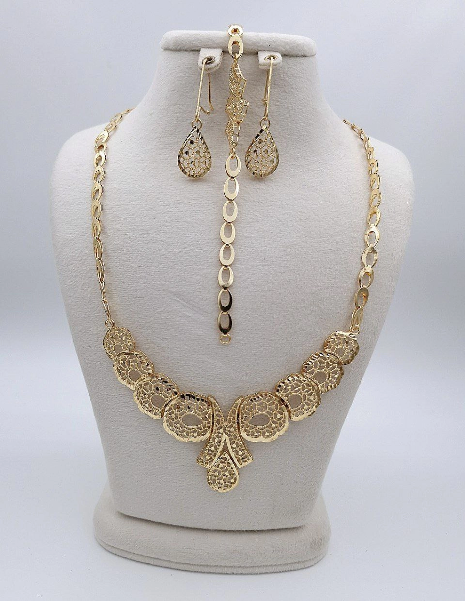 سرویس زنانه