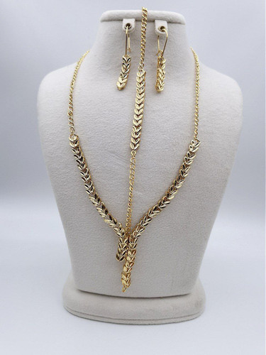 سرویس برنجی زنانه