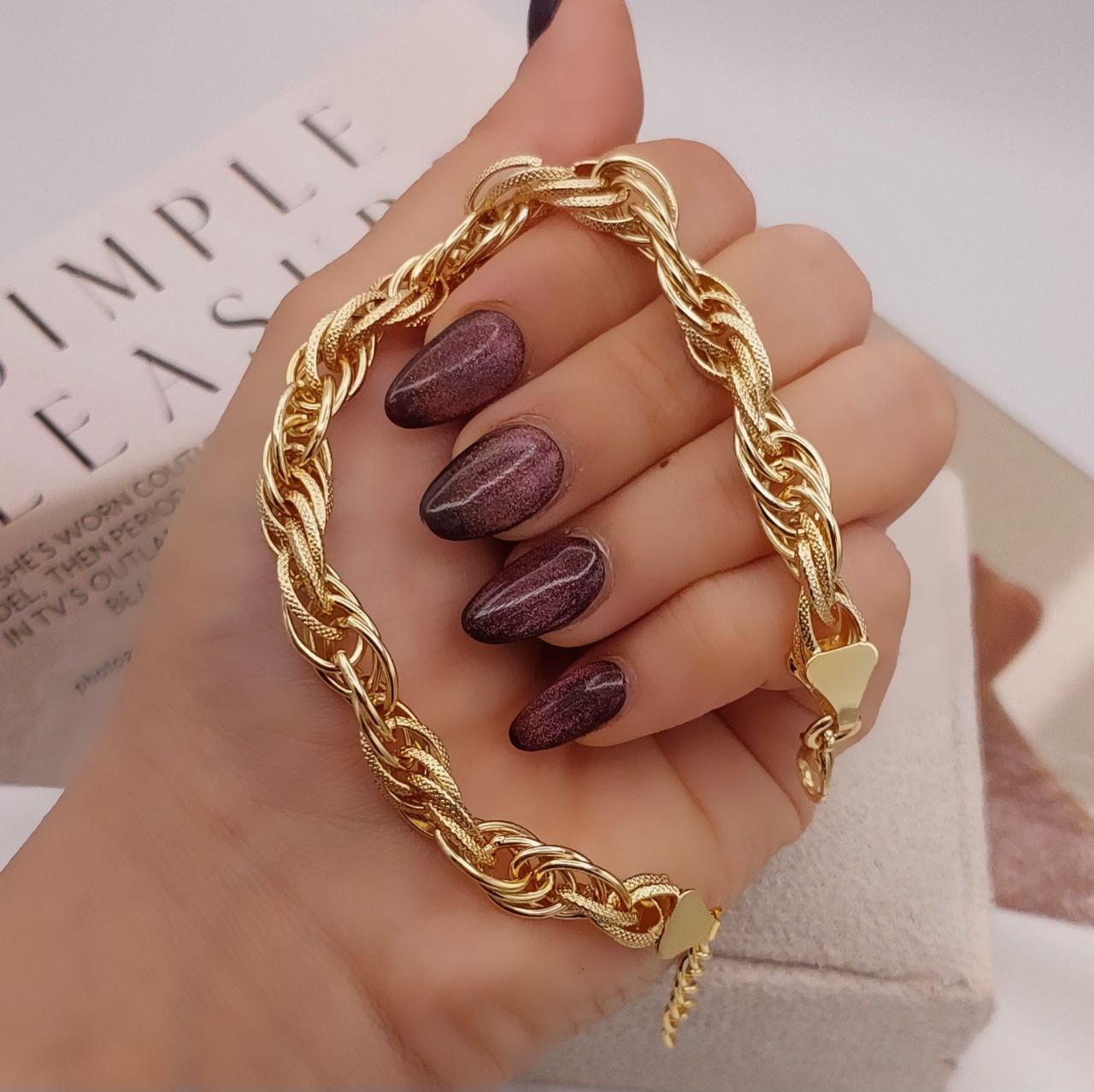 دستبند زنانه