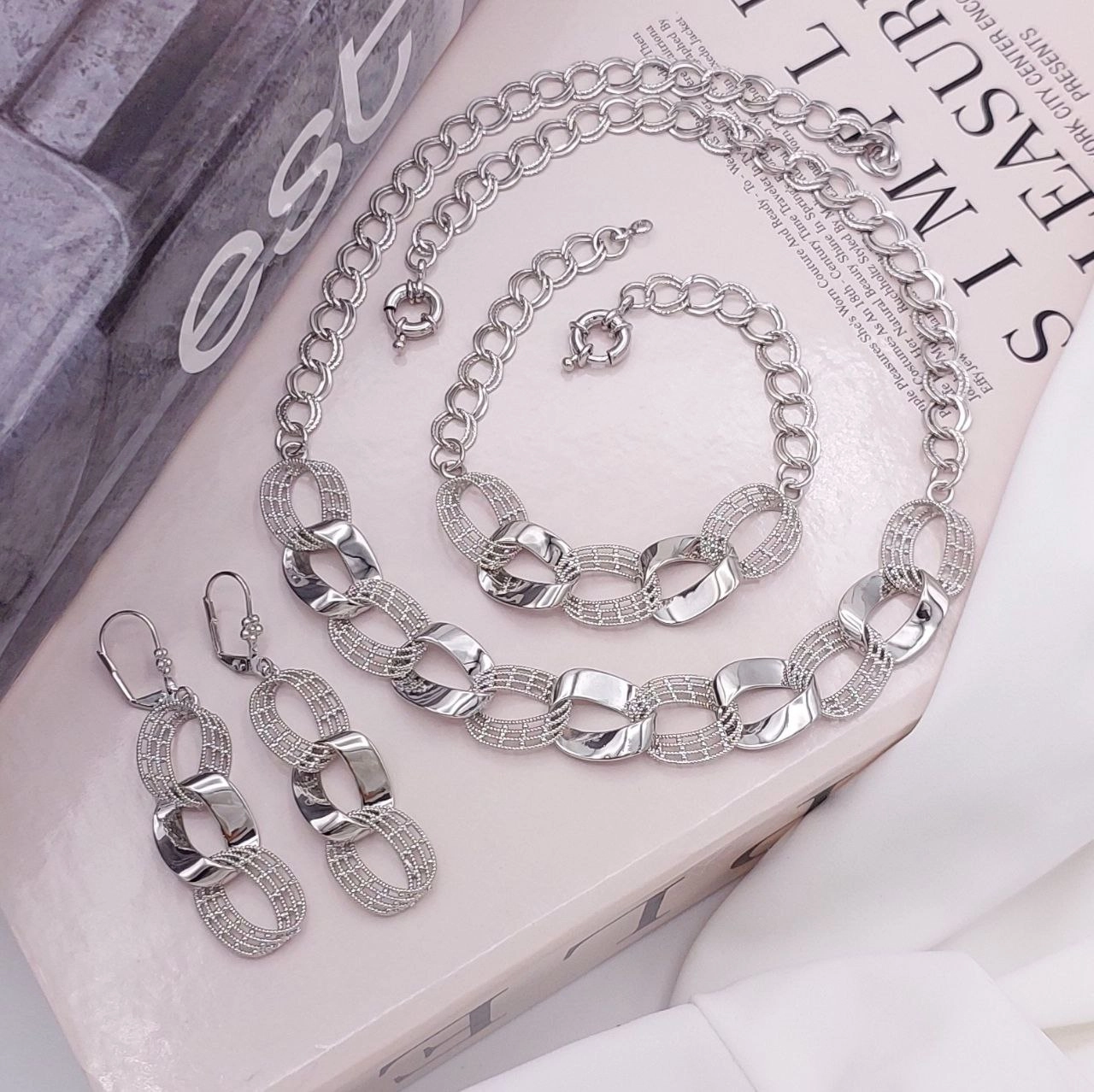 سرویس زنانه