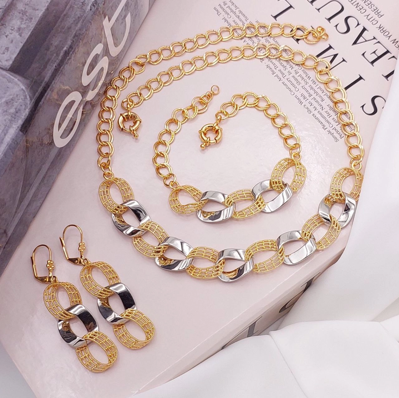 سرویس زنانه