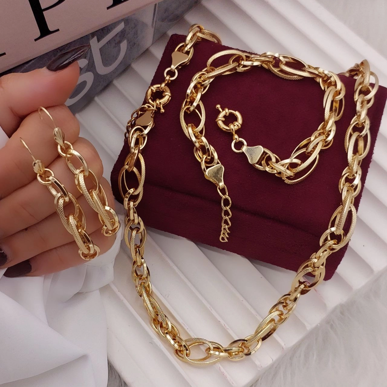 سرویس زنانه