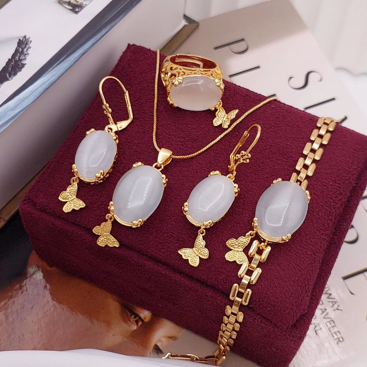 سرویس زنانه