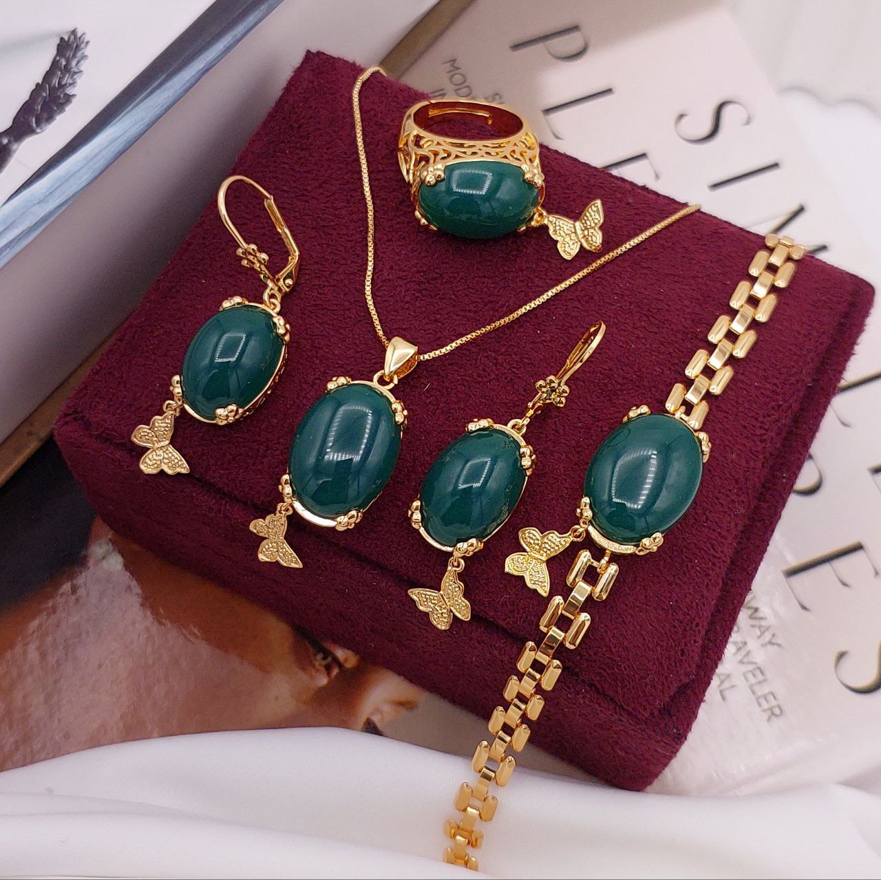 سرویس زنانه