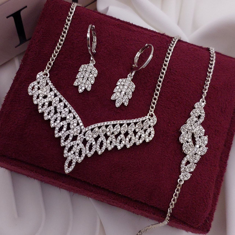 سرویس زنانه