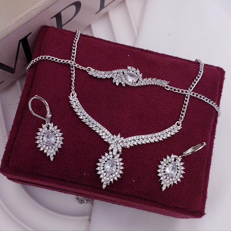 سرویس زنانه